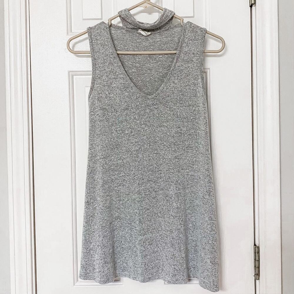 CAUTION TO THE WIND • Gray Choker Cut Out V-Neck Tank Top